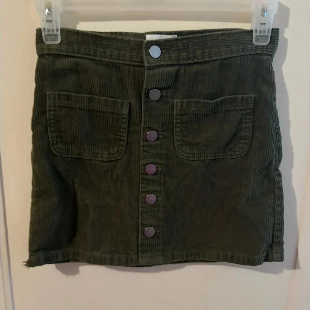 The Children's Place Girls Button Corduroy Skirt - Olive Vine in 6x/7​​​​​​​